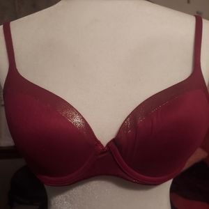🐇Body by Victoria Demi Bra Burgundy With Decorative edge Sheen🐇